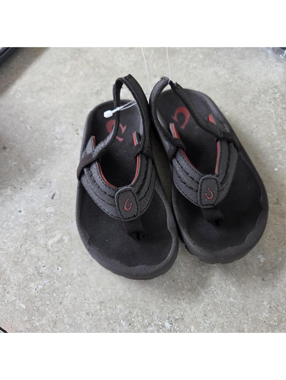 Olukai Brown kids Sandals sz 9/10